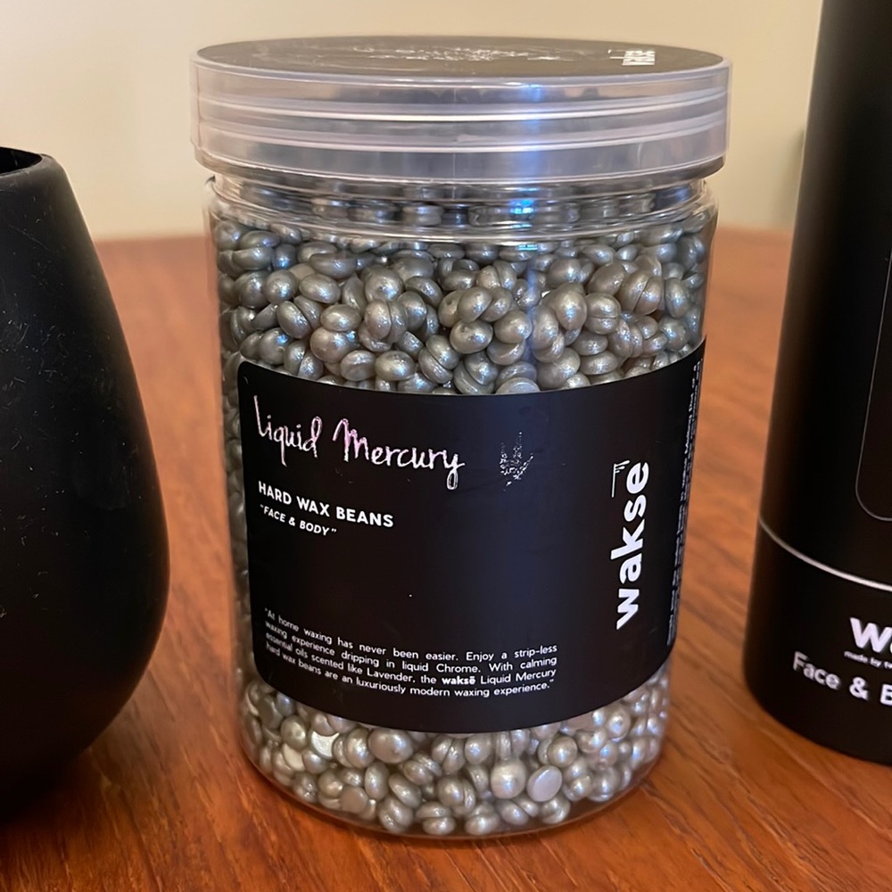 Wakse hard wax beans with applicator and microwave safe container